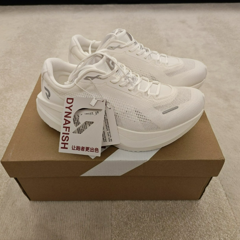 DYNAFISH Running Shoes For Men - огляд і ціна Women'S Shoes Vs Men'S