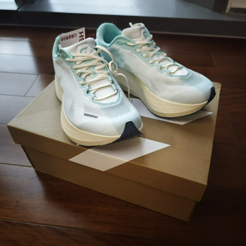 DYNAFISH Running Shoes For Men - огляд і ціна Women'S Shoes Vs Men'S