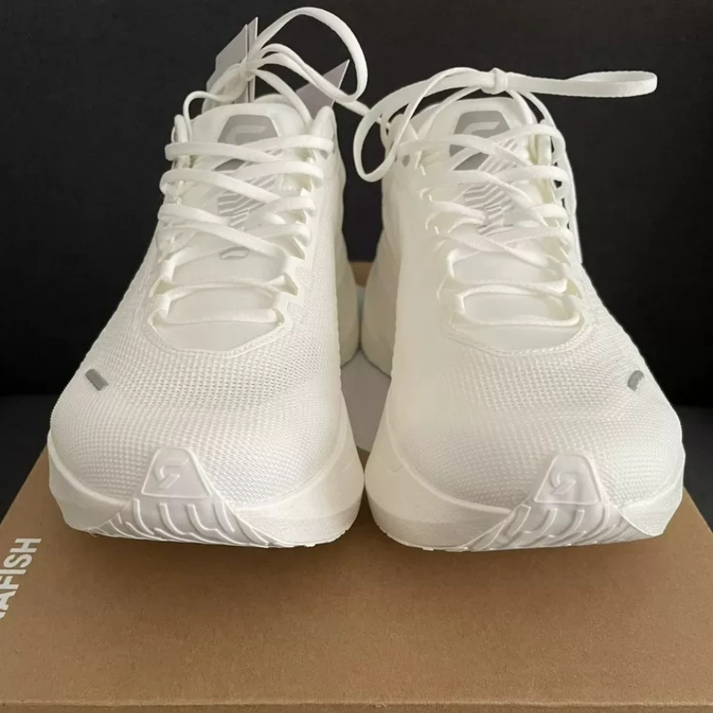 DYNAFISH Training Shoes For Me - огляд і ціна Women'S Shoes Vs Men'S